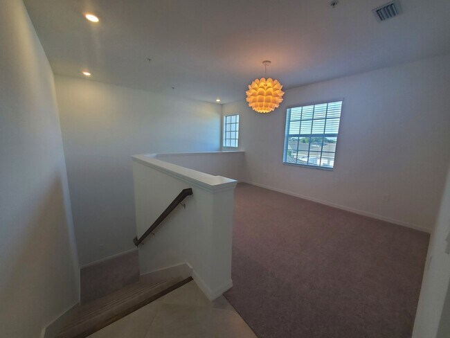 Building Photo - 20660 HAZELNUT Ct