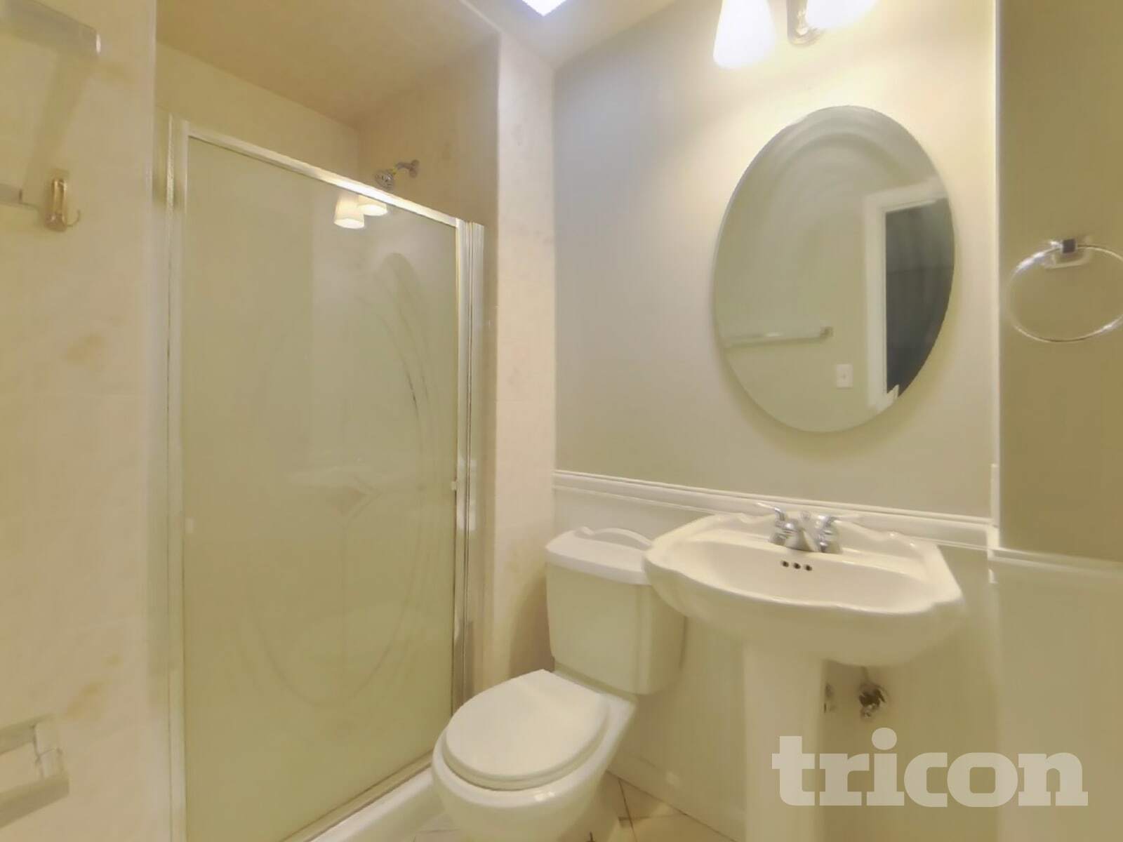 Building Photo - 1010 Allward Dr