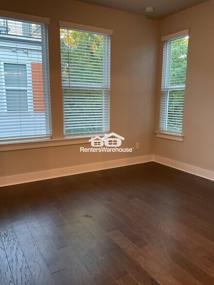 Building Photo - 1319 Millpark Ln