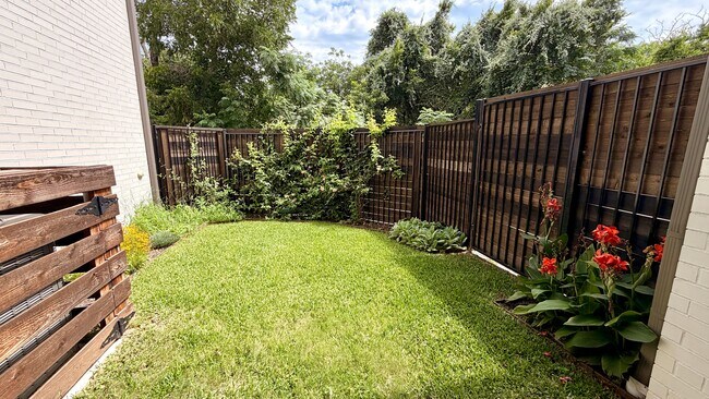 Building Photo - 4233 Watercourse Dr