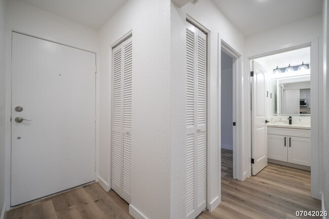 Building Photo - Rarely available ground floor townhome unit! 2 bdrm/2 bath/1 parking at Waiau Gardens Villa in Pe...