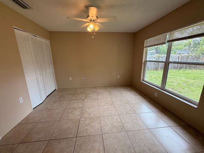 Building Photo - 4025 Ponea Dr