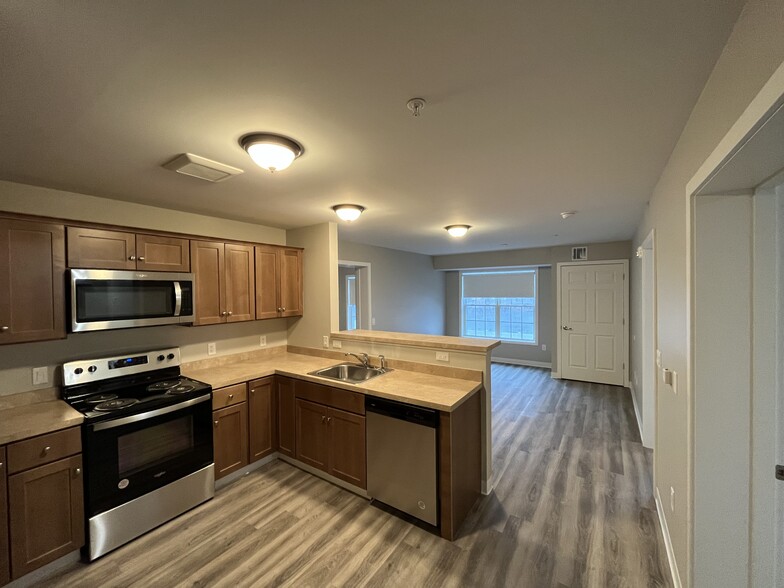 Kitchen and Livingroom - Swanzey West Apartments