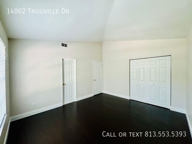 Building Photo - 14002 Trouville Dr