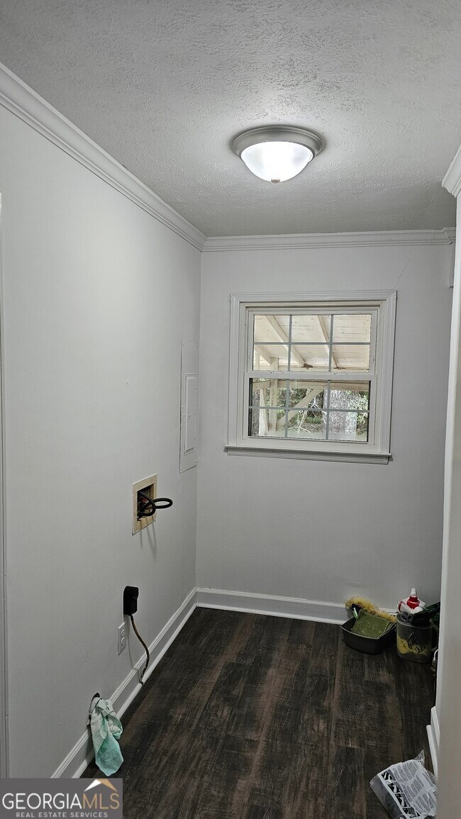 Building Photo - 1541 Oak Grove Church Rd