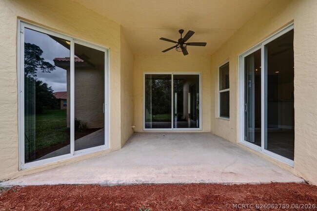 Building Photo - 833 SW Vineland Ct