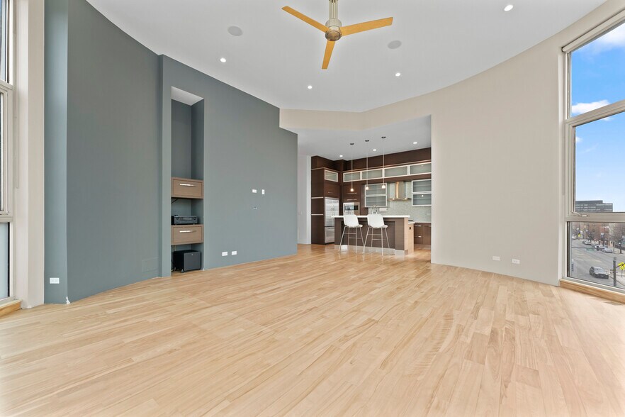 Building Photo - 2408 W Rice St