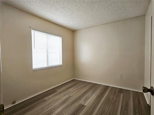 Building Photo - 1424 Bramblewood Dr