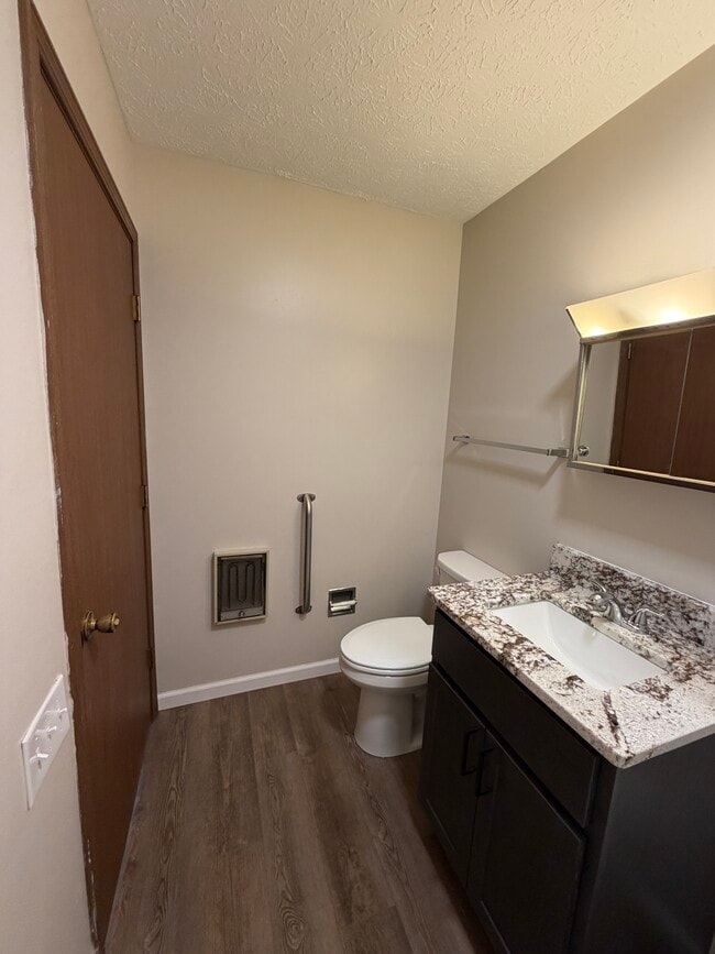 Building Photo - CedarCliff