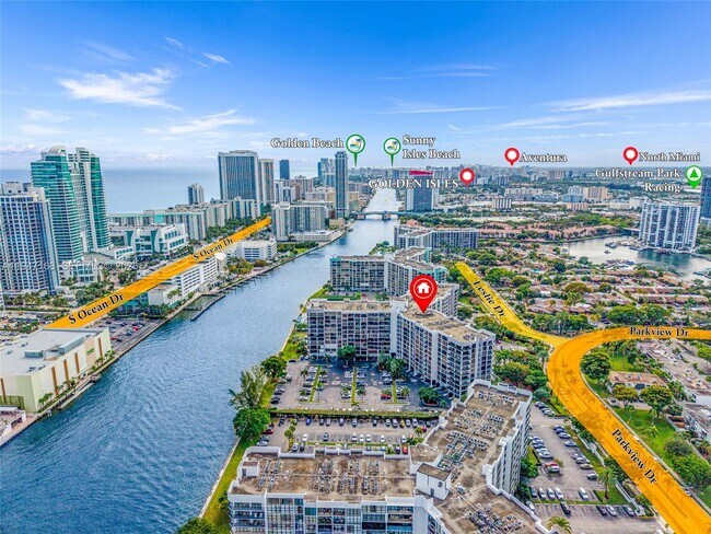 Building Photo - 600 Parkview Dr