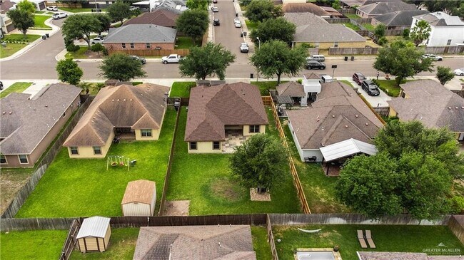 Building Photo - 4616 Xanthisma Ave W