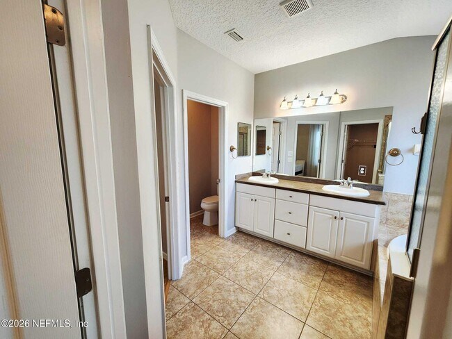 Building Photo - 529 Casa Sevilla Ave