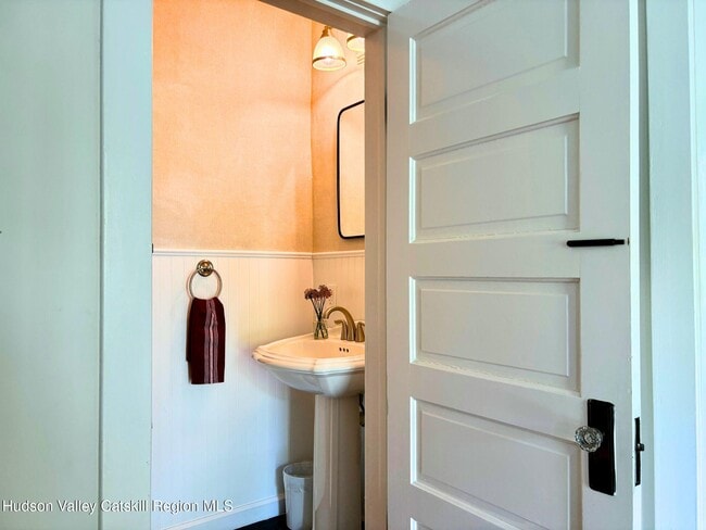 Building Photo - 590 NY-23B