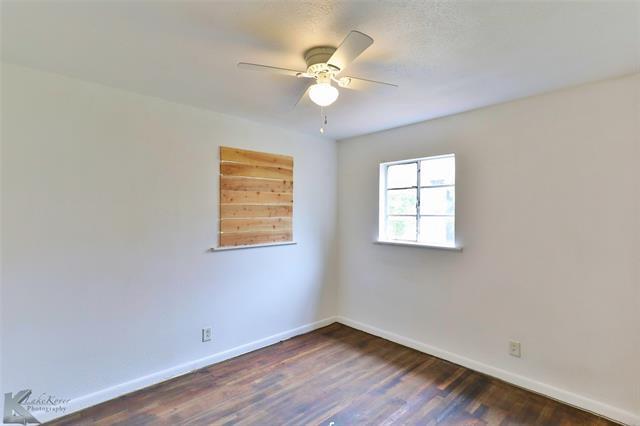 Building Photo - 1634 Briarwood St