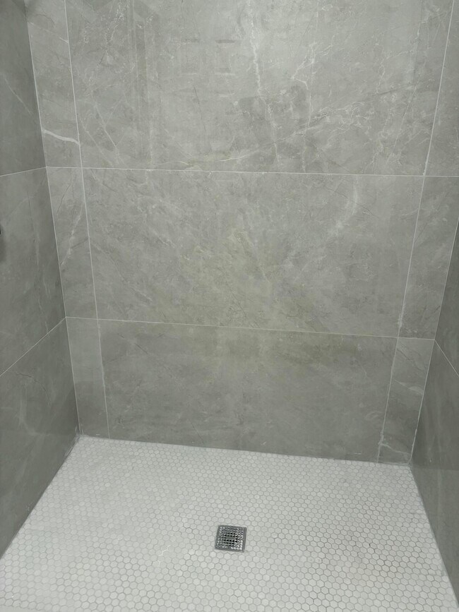 Building Photo - 301 Olivewood Pl