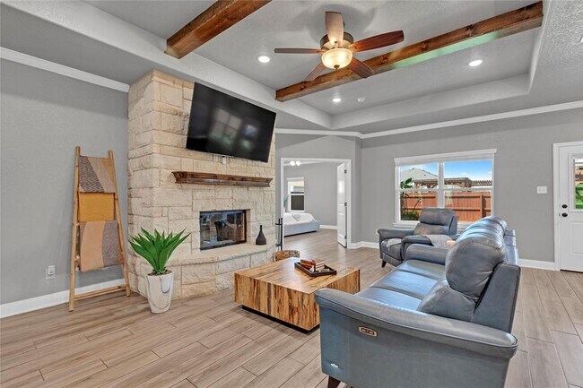 Building Photo - 8508 Glade Dr