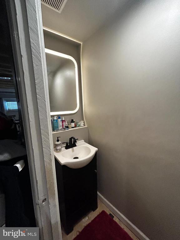 Building Photo - 1117 Rosalie St