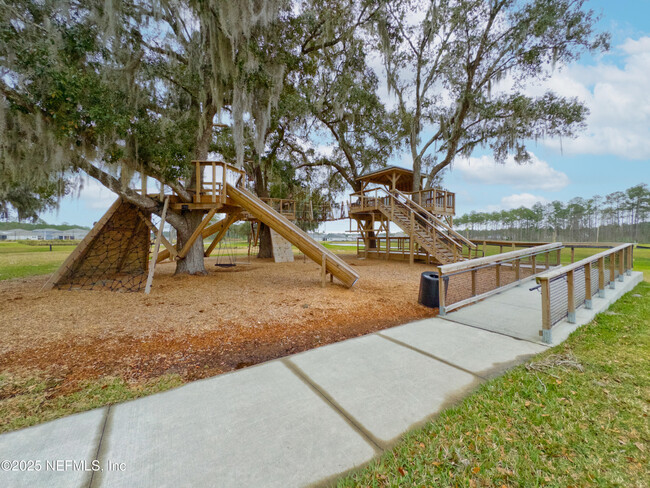 Building Photo - 42 Myrtle Oak Ct