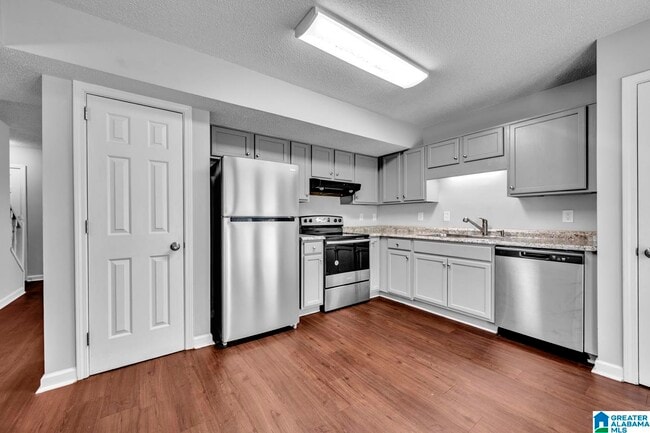 Building Photo - 4728 Cheshire Cir