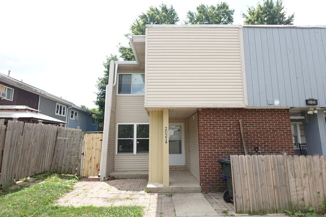 Building Photo - 2021 Berkshire Cir