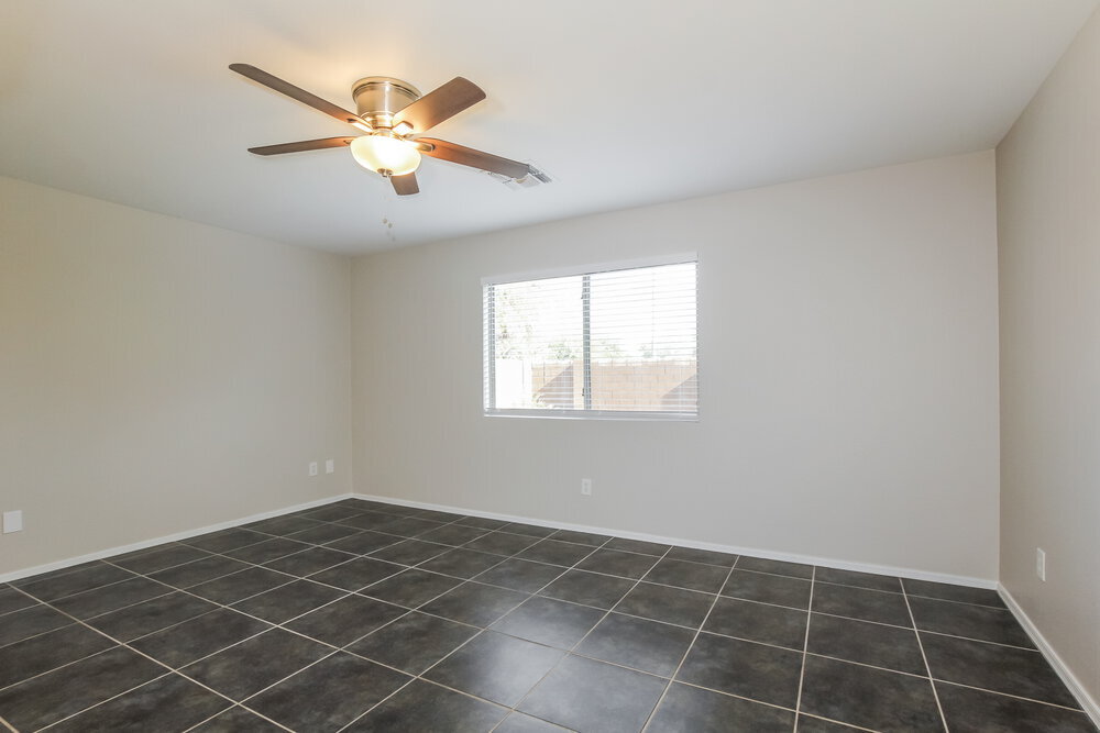 Building Photo - 9561 N 85th Dr