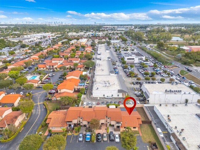 Building Photo - 3815 SW 82nd Ave