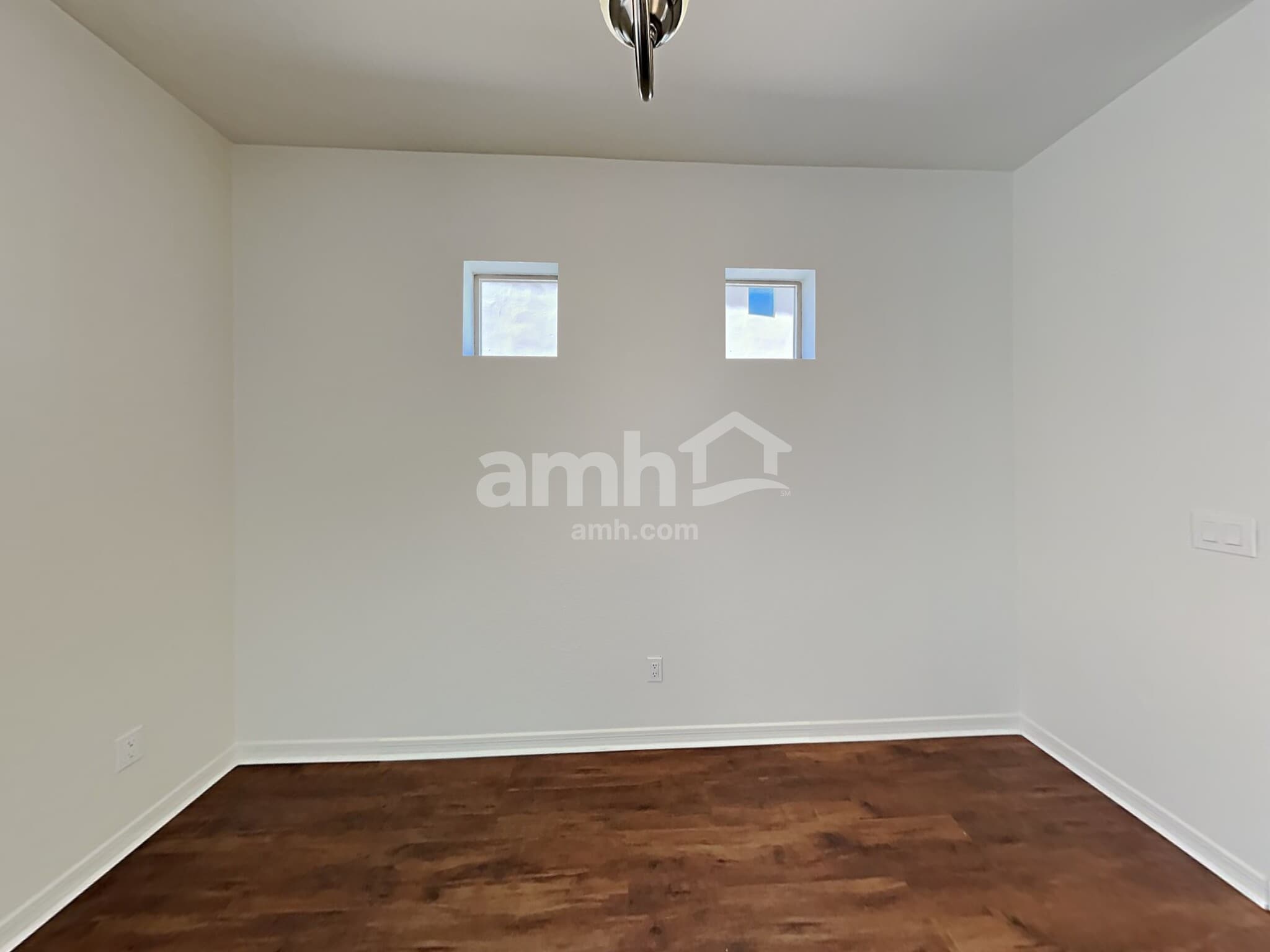 Building Photo - 138 E Calle Del Rondador