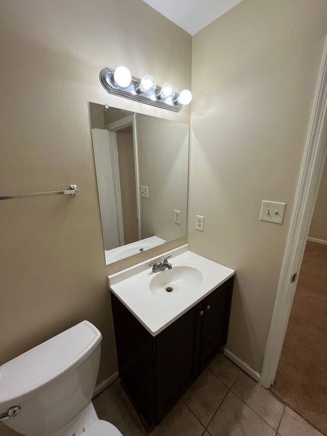Building Photo - 171 Greenbriar Ct