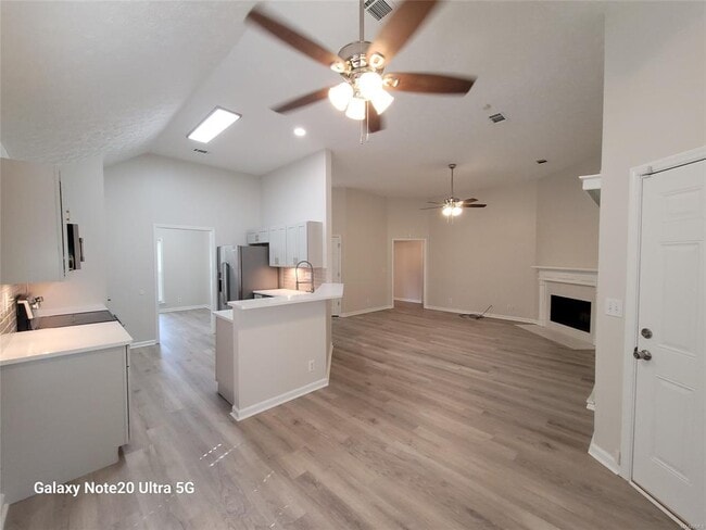 Building Photo - 6404 Deerwood Pl