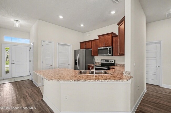 Building Photo - 2542 Pinwherry St NW