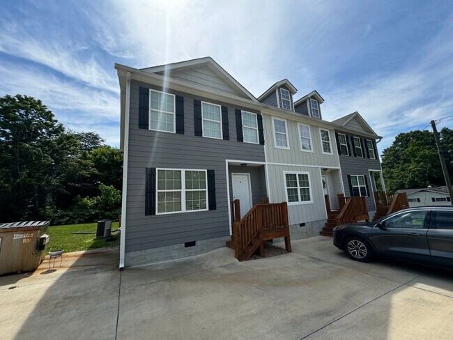 Building Photo - 308 N Varnell Rd