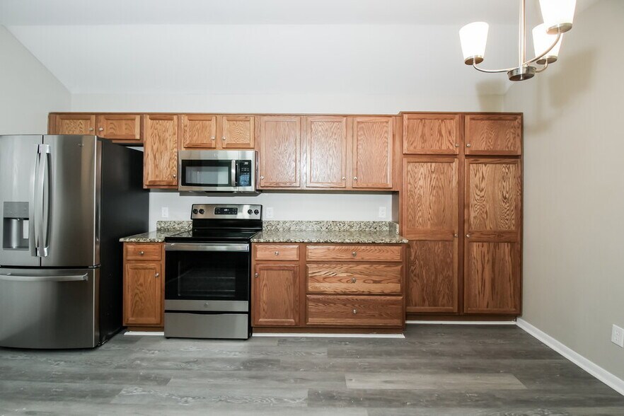 Building Photo - 825 Cruise St