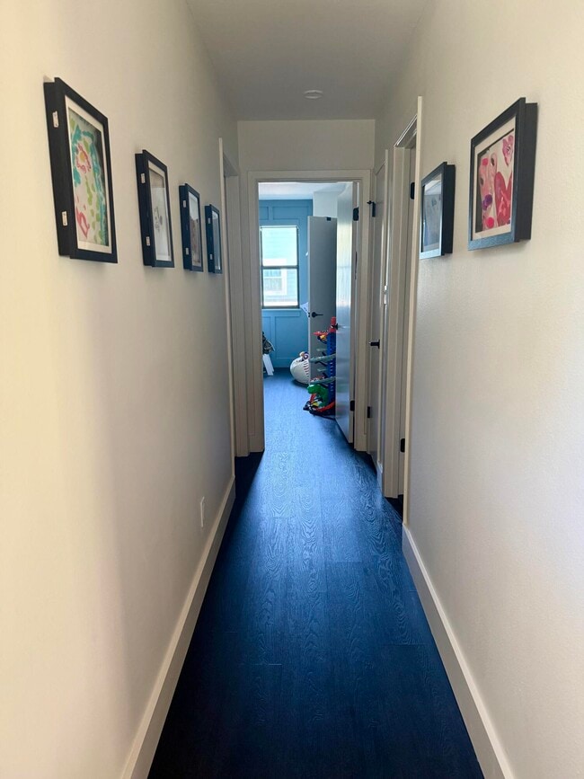 Building Photo - 350 Sailfish Dr