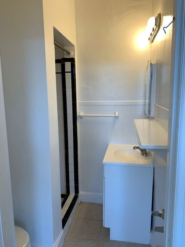 Building Photo - 2509 N Charles St