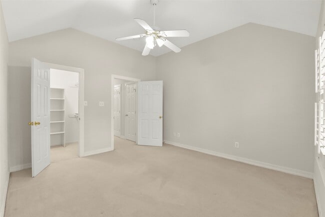 Building Photo - 1915 Lytham Ln