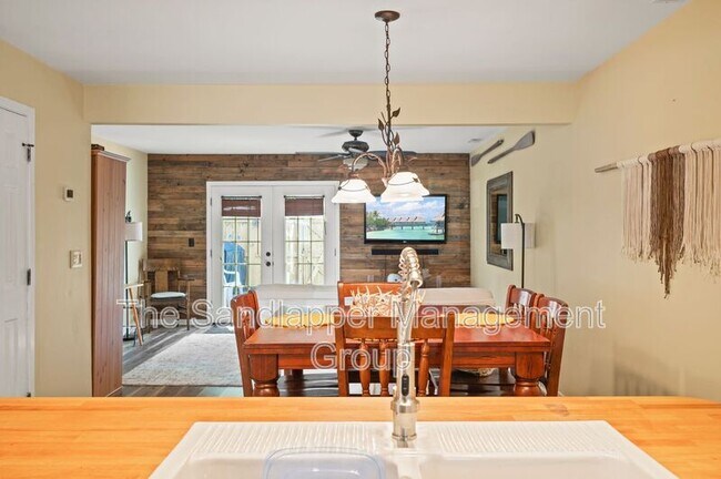 Building Photo - 246 Stefan Dr