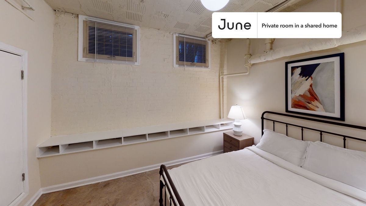Building Photo - Room in Shared 5 bed/2 bath home in Dupont Circle