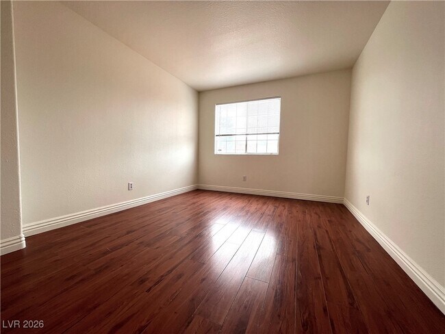 Building Photo - 4548 Aviation St