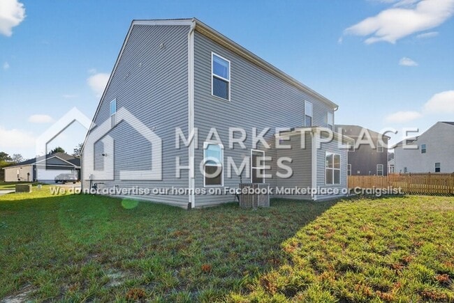 Building Photo - 305 Eclipse Ln