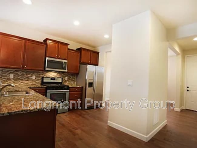 Building Photo - 1334 14th Ave