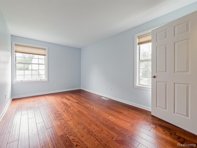 Building Photo - 3115 Sunnyside Ct