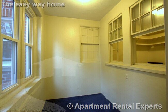 Building Photo - 8 Craigie Cir