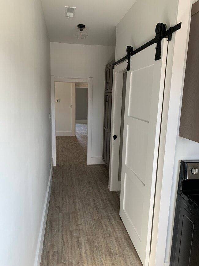 Building Photo - 39 W Washington St