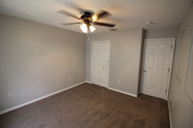 Building Photo - 3617 Stonefield Dr