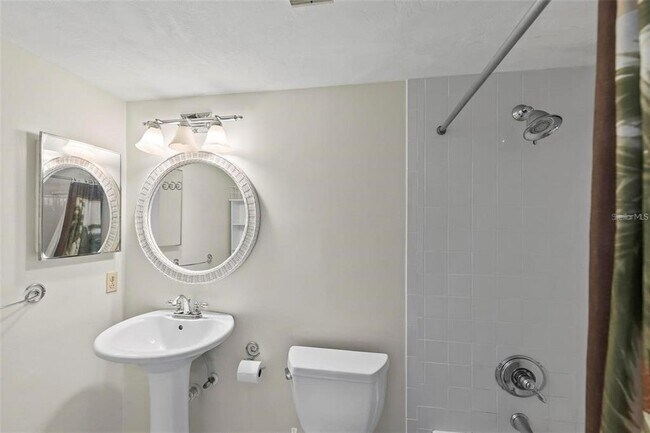 Building Photo - 3600 S Ocean Shore Blvd