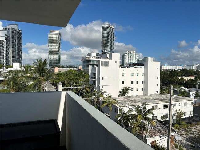 Building Photo - 360 Meridian Ave