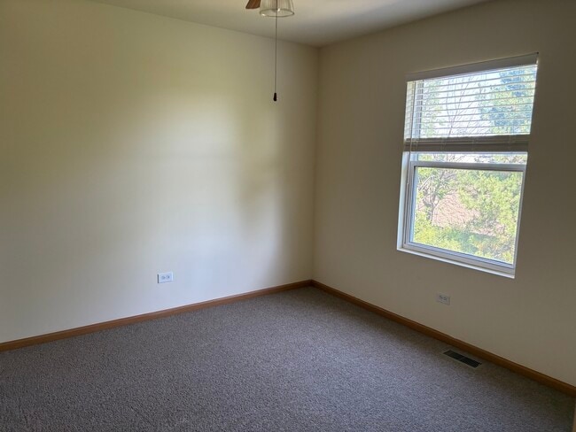 Building Photo - 7207 Bradley Dr