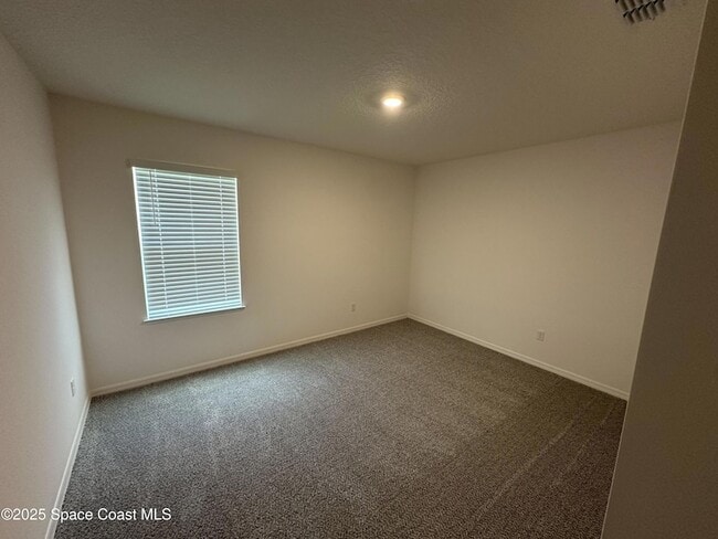 Building Photo - 2154 Ramsdale Dr SE