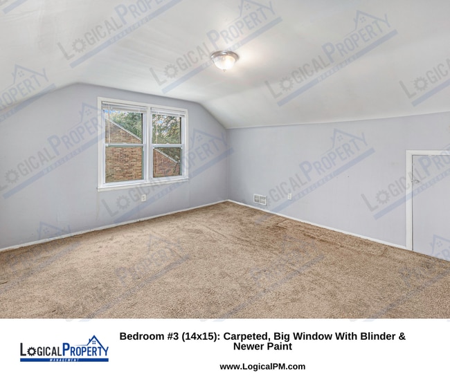 Building Photo - 3 Bed/ 1Bath Bungalow w/ Basement, Fenced ...