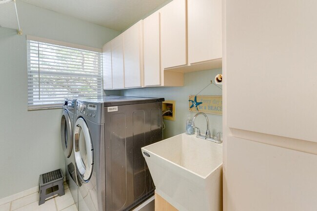 Building Photo - 1439 Mohawk Rd